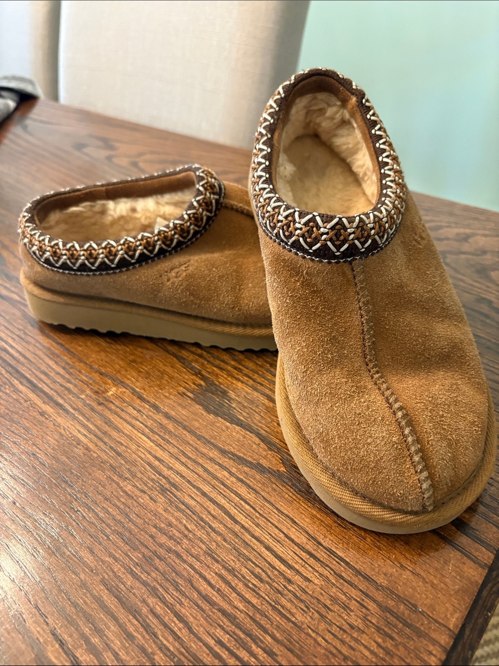 UGG Chestnut Suede Slip-On Slippers Women’s 5